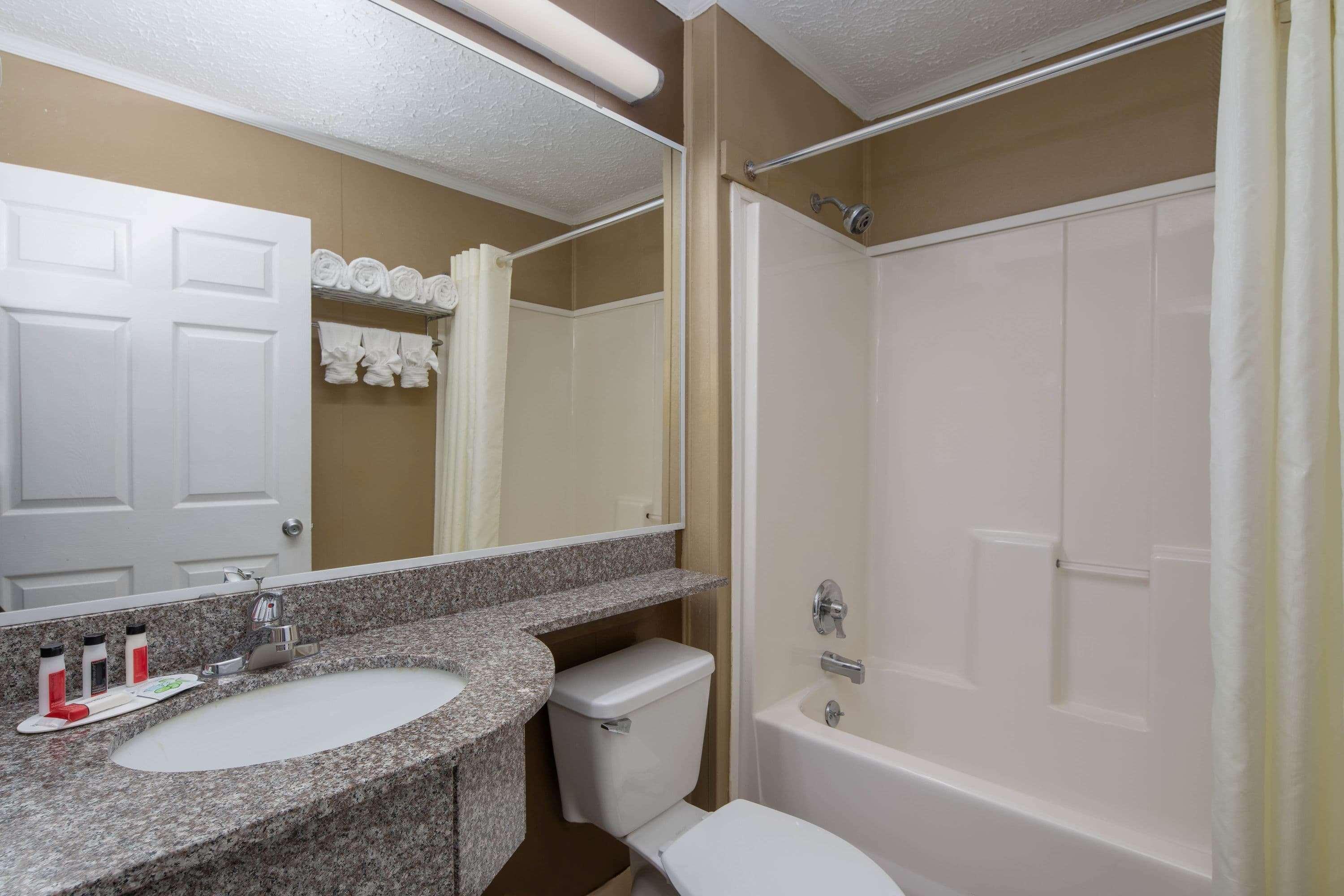 Microtel Inn & Suites By Wyndham Columbia Fort Jackson N Εξωτερικό φωτογραφία