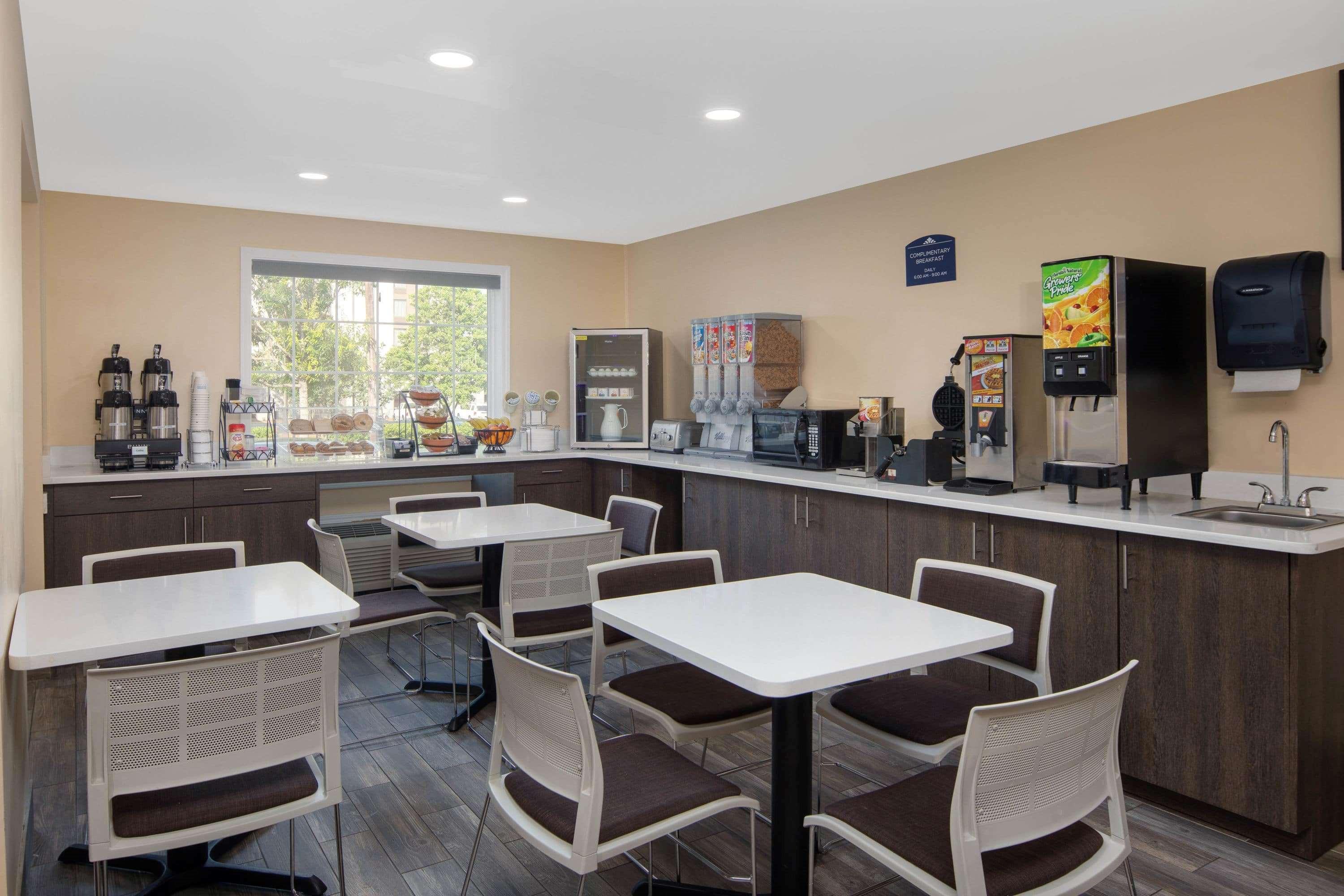 Microtel Inn & Suites By Wyndham Columbia Fort Jackson N Εξωτερικό φωτογραφία