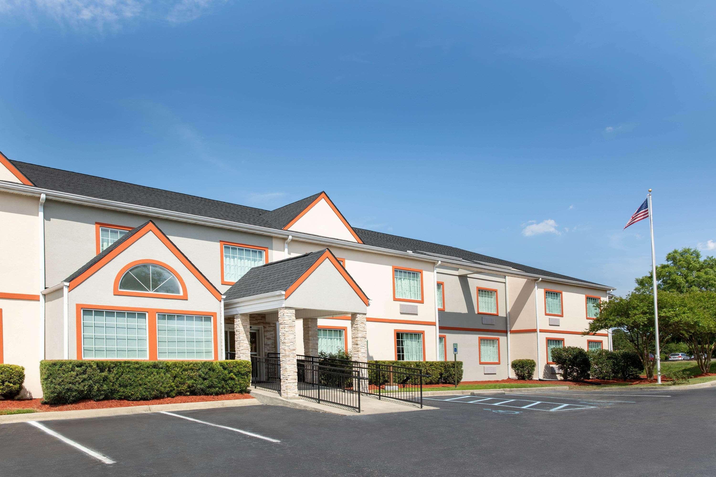 Microtel Inn & Suites By Wyndham Columbia Fort Jackson N Εξωτερικό φωτογραφία